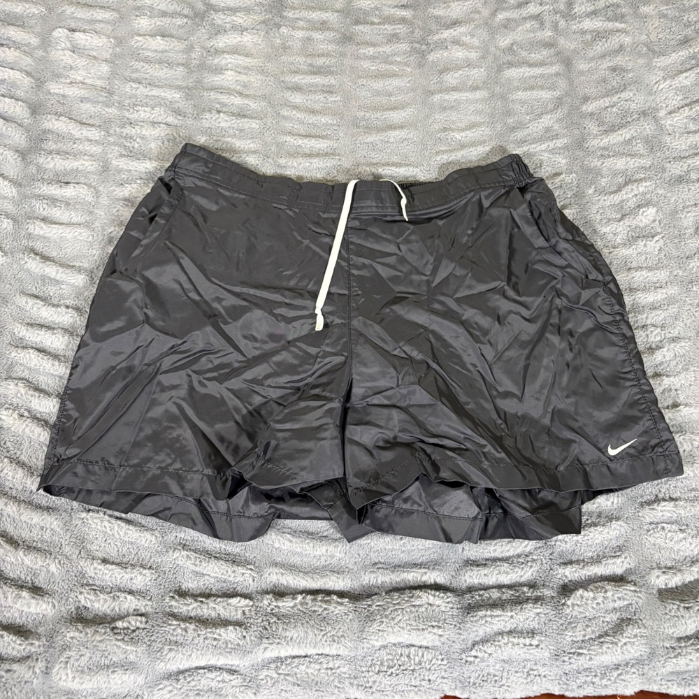 Nike Youth XL Black Nylon Running Athletic Shorts Side Pockets Swoosh AR932